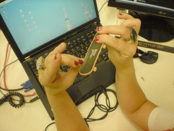 Quem não tem lixa. . .