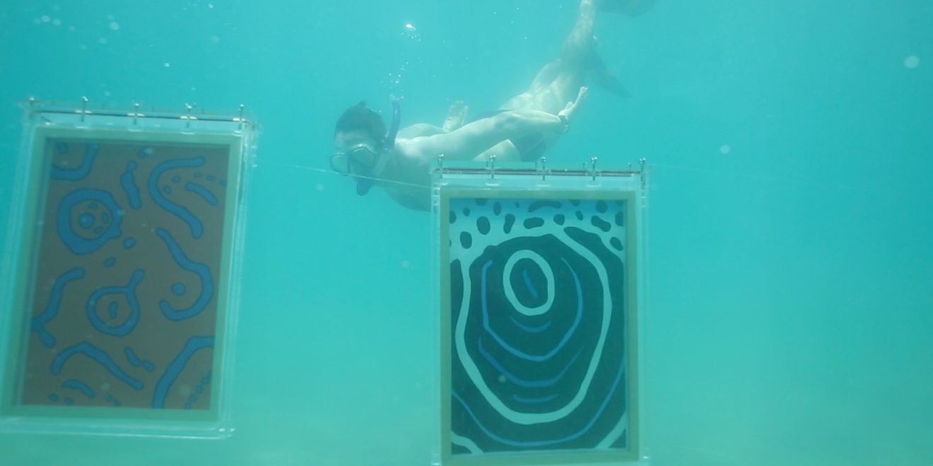 Mergulhador visita a exposição 8 Pés