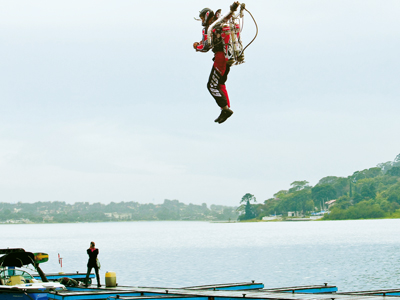 Tá com pressa? Passa por cima