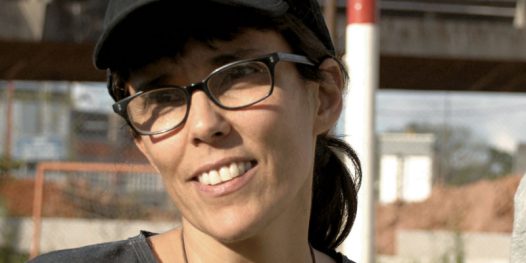 A menina do olhar aguçado