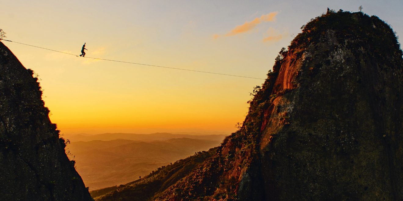 Triatlo radical: escalada, highline e base jumping