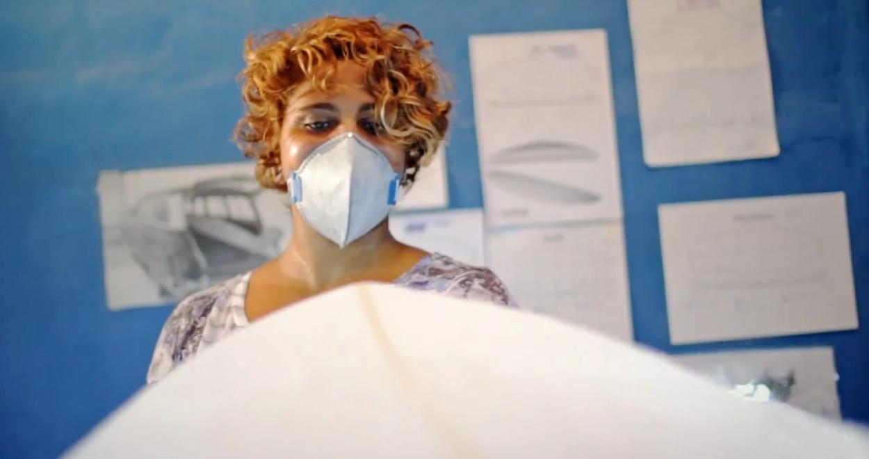 As mulheres também fazem prancha de surf