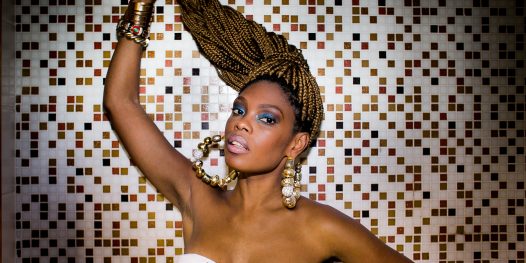 “Breu” anuncia carreira solo de Xênia França