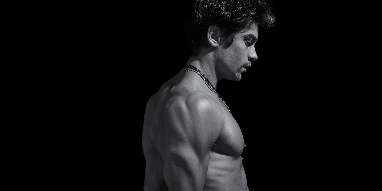 Ô se serve! Ensaio com ator Raphael Sander