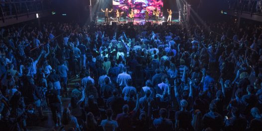 Como abrir uma megaigreja