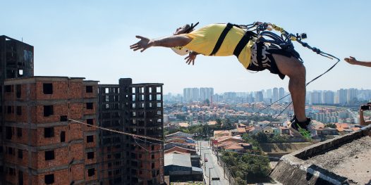 Rope Jump de um prédio abandonado