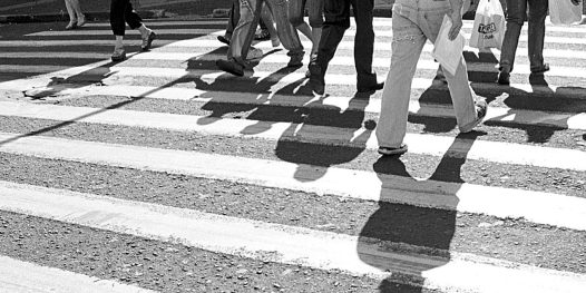 Caminhando a passos curtos