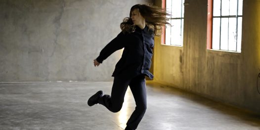 Uma câmera na mão e uma dança na cabeça