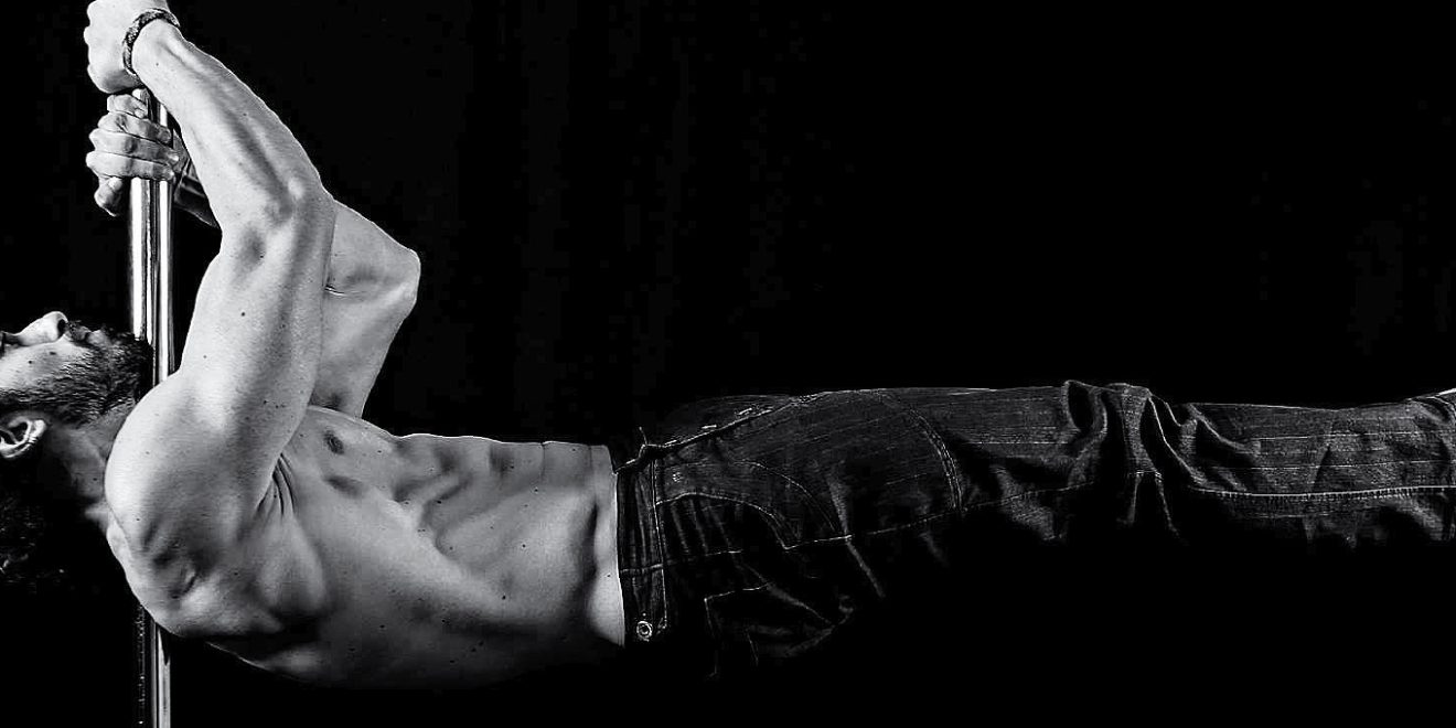 Quem disse que pole dance é coisa de mulher?