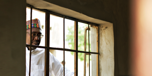 O inimigo mora ao lado