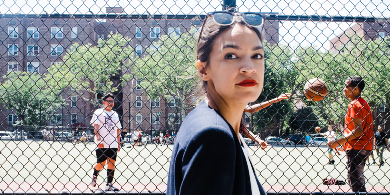 Alexandria Ocasio-Cortez: balançando a mesa