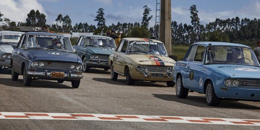 Pé na Tábua: a vida pulsante dos veículos antigos