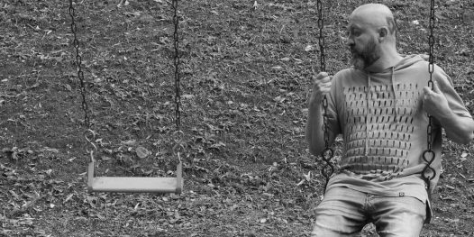 Fabrício Carpinejar: Felicidade é pausa entre tristezas